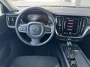 Volvo  D3 Momentum Pro (EURO 6d-TEMP)(DPF) Klima Navi