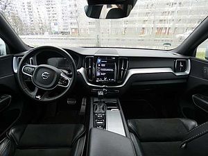 Volvo  D5 AWD R-Design Klima Navi Rückfahrkamera